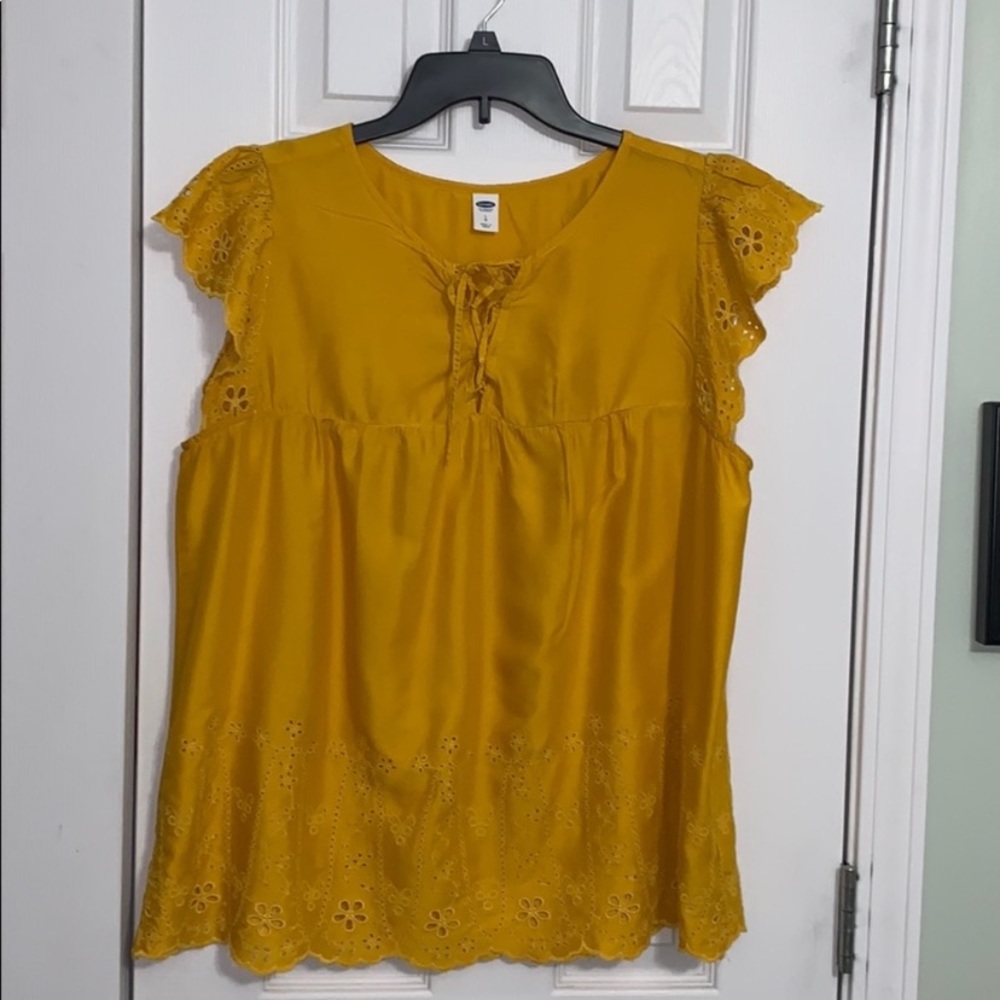Old Navy top